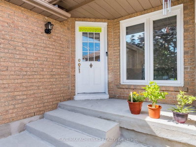 1041 Blizzard Road • Mississauga, ON photo 6