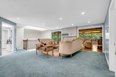 1356 Oak Lane • Mississauga, ON photo 8