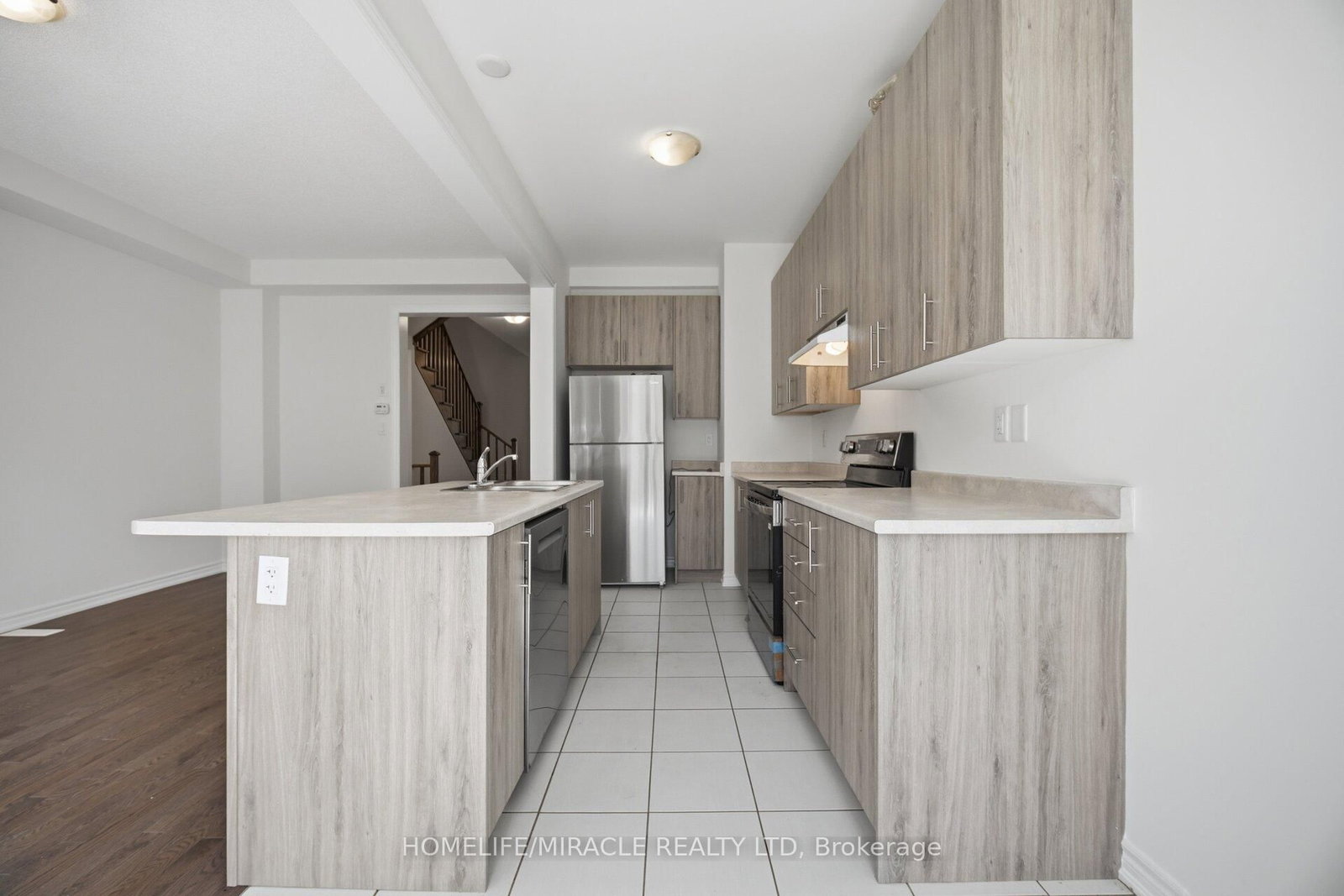 19 Donald Ficht Crescent • Brampton, ON photo 11