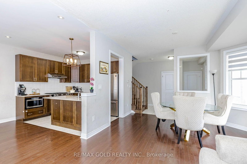 3 Dale Meadows Brampton,ON L7A 4Z9 — Photo 11
