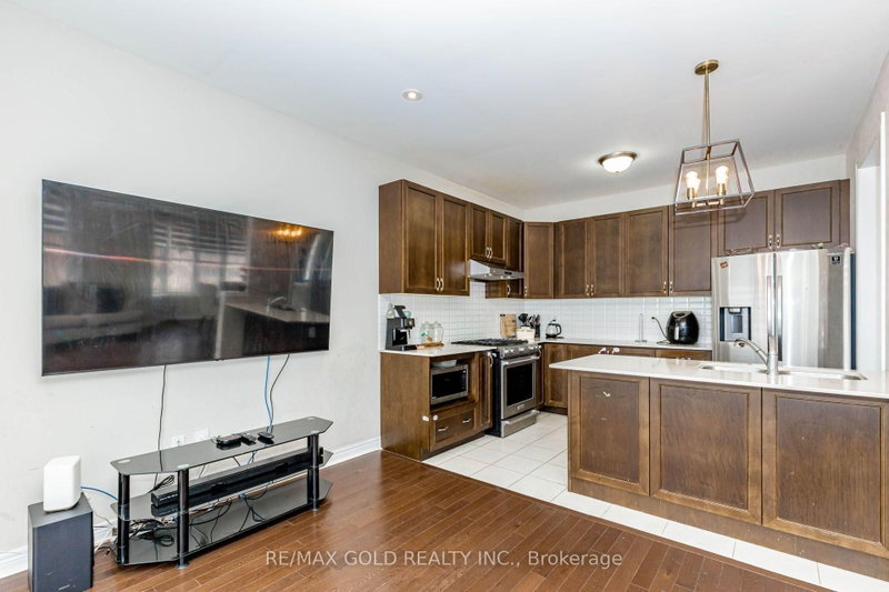 3 Dale Meadows Brampton,ON L7A 4Z9 — Photo 15