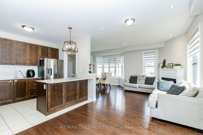 3 Dale Meadows Brampton,ON L7A 4Z9 — Photo 16