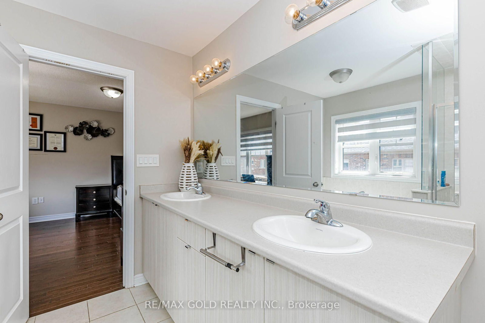 3 Dale Meadows Brampton,ON L7A 4Z9 — Photo 29