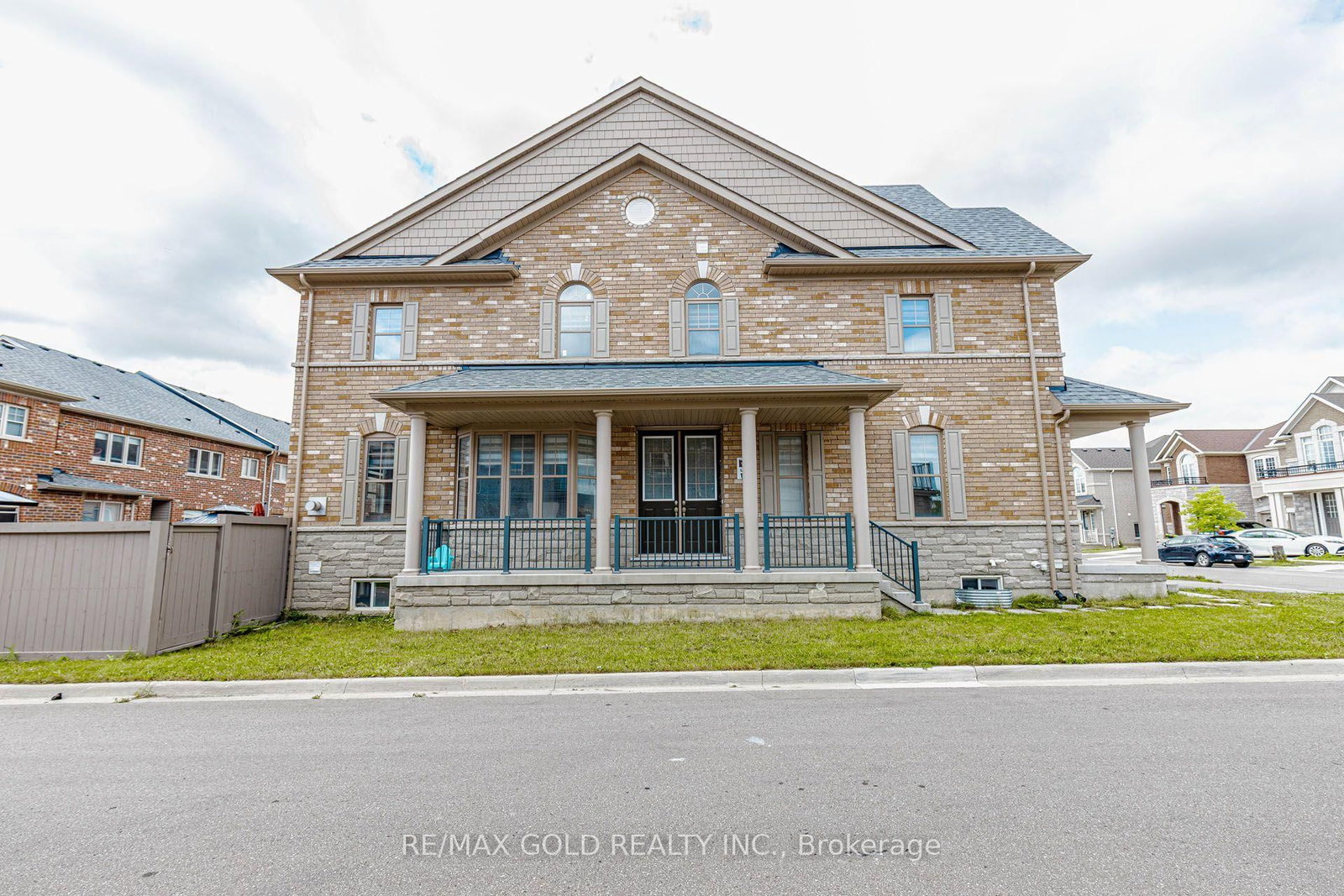 3 Dale Meadows Brampton,ON L7A 4Z9 — Photo 3