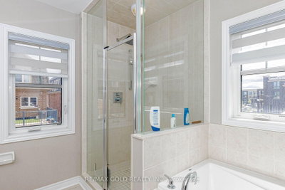 3 Dale Meadows Brampton,ON L7A 4Z9 — Photo 30