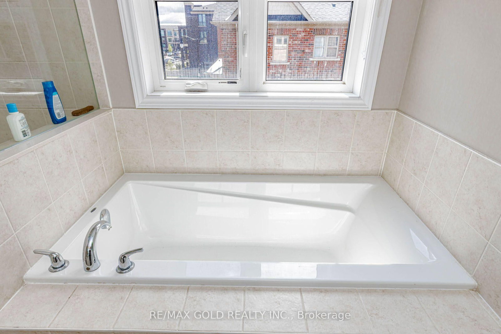 3 Dale Meadows Brampton,ON L7A 4Z9 — Photo 31