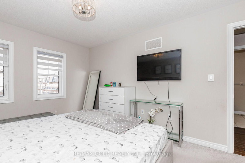 3 Dale Meadows Brampton,ON L7A 4Z9 — Photo 36