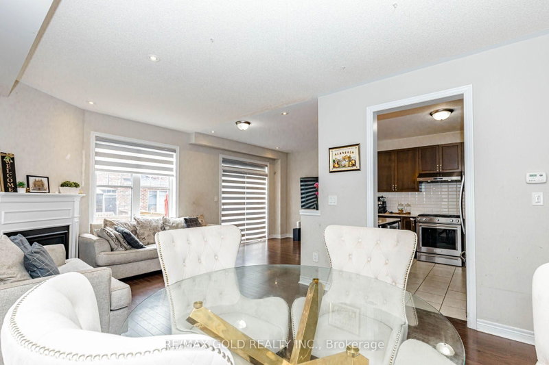 3 Dale Meadows Brampton,ON L7A 4Z9 — Photo 8