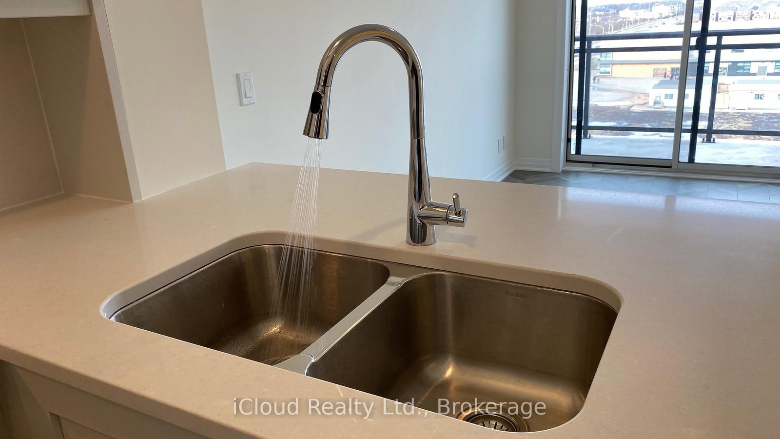 625-1105 Leger Way, Milton, view 12