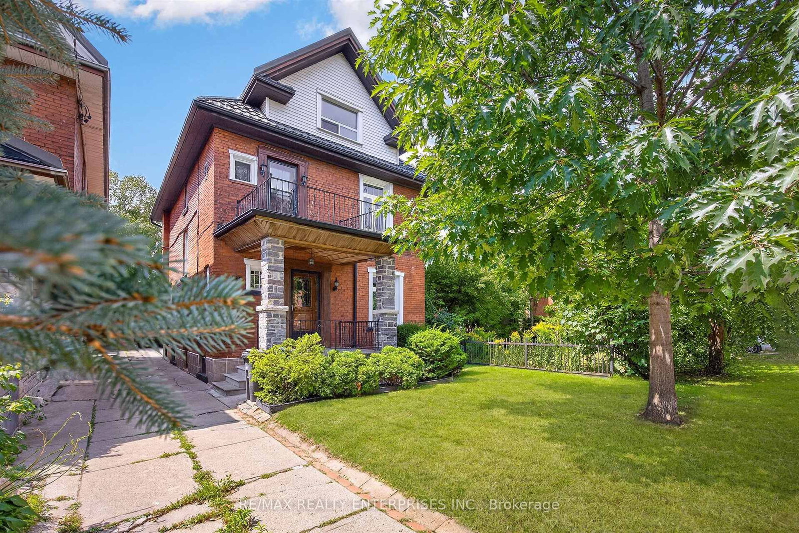 162 Mavety Street • Toronto, ON photo 1