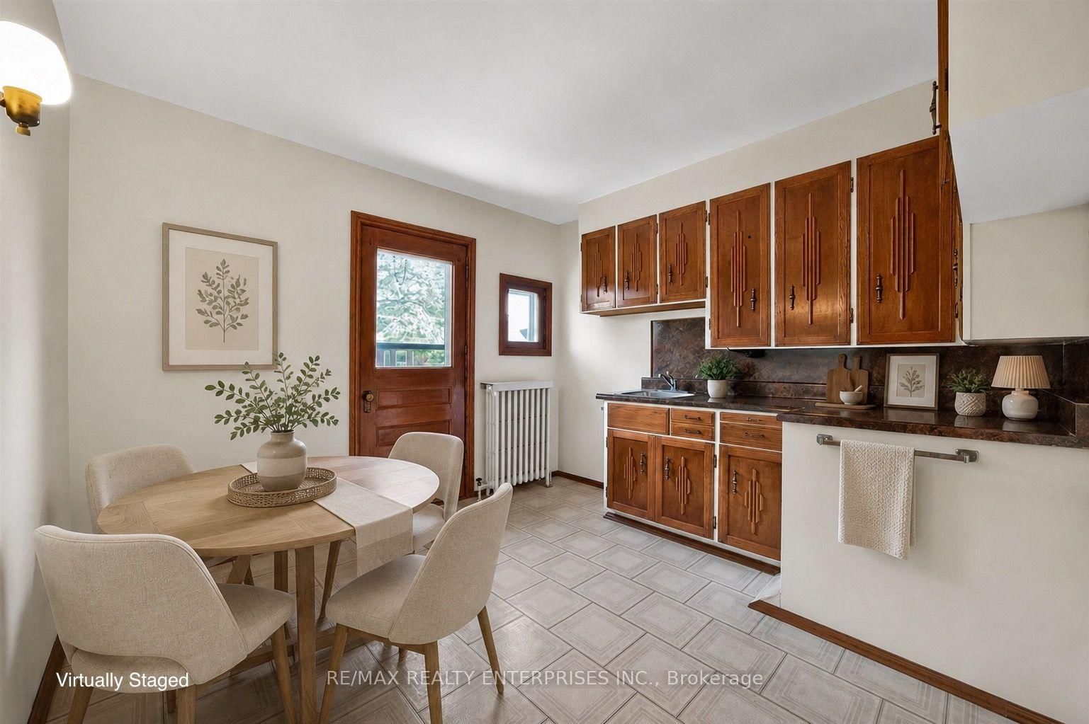 162 Mavety Street • Toronto, ON photo 24