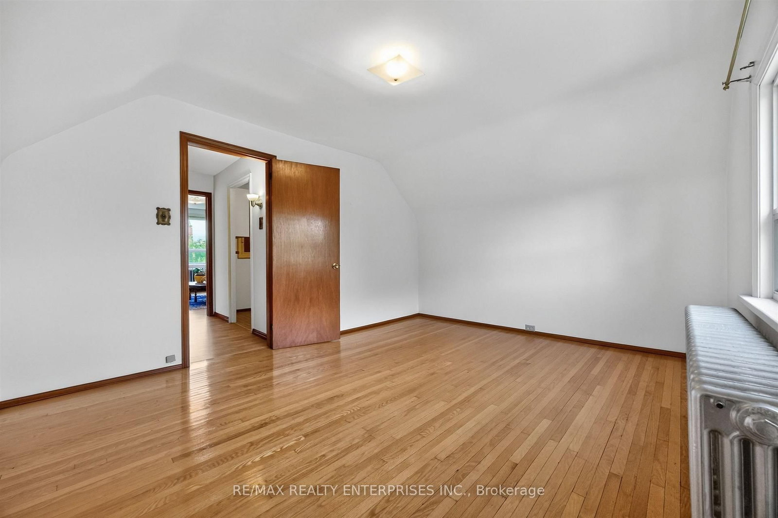 162 Mavety Street • Toronto, ON photo 41