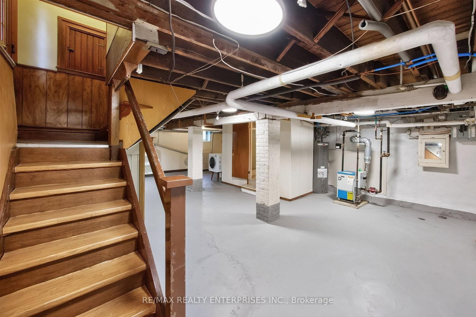 162 Mavety Street • Toronto, ON photo 42