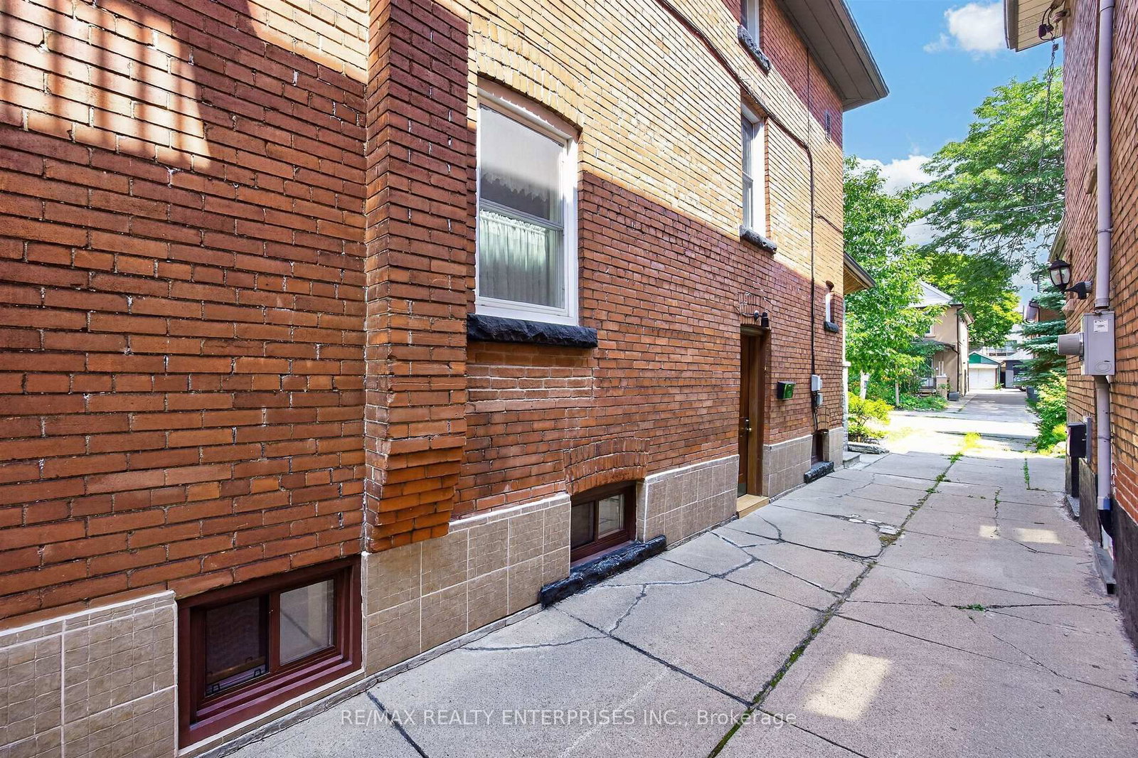 162 Mavety Street • Toronto, ON photo 49