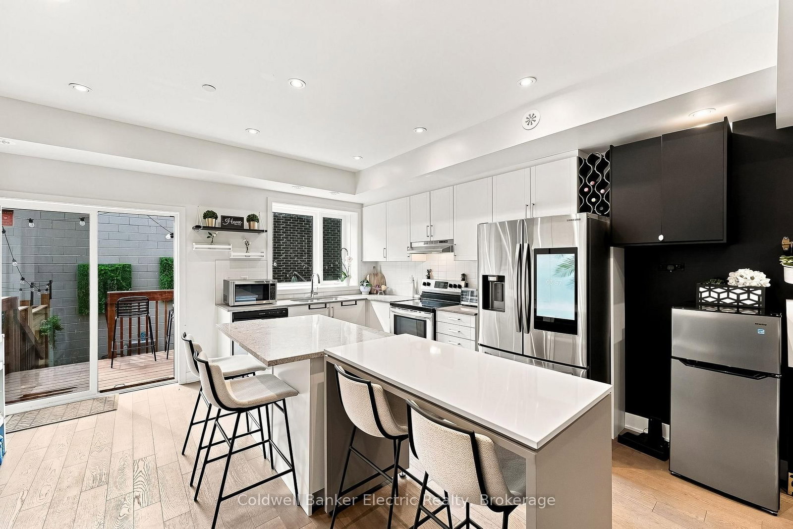 42 William Duncan Road • Toronto, ON photo 10