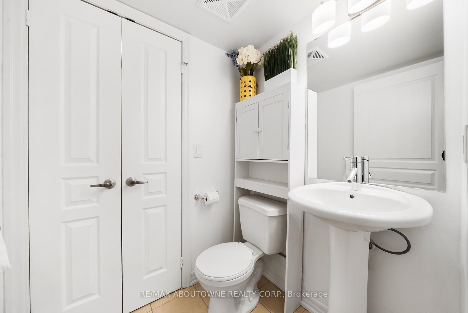 1940 Ironstone Drive • #808 • Burlington, ON photo 24