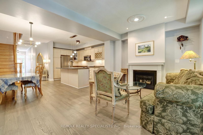 2401 5 Mississauga,ON L5K 1V9 — Photo 15