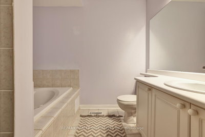 2401 5 Mississauga,ON L5K 1V9 — Photo 21