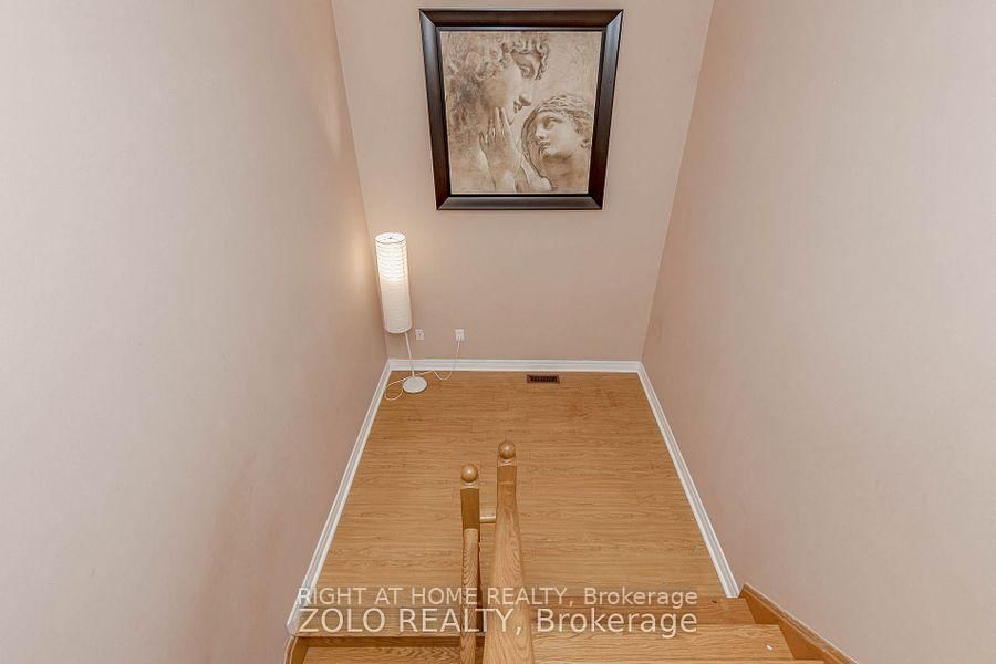 30 Tatra Crescent • Brampton, ON photo 10