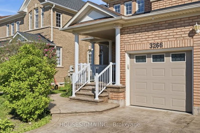 3266 Weatherford Road • Mississauga, ON photo 3