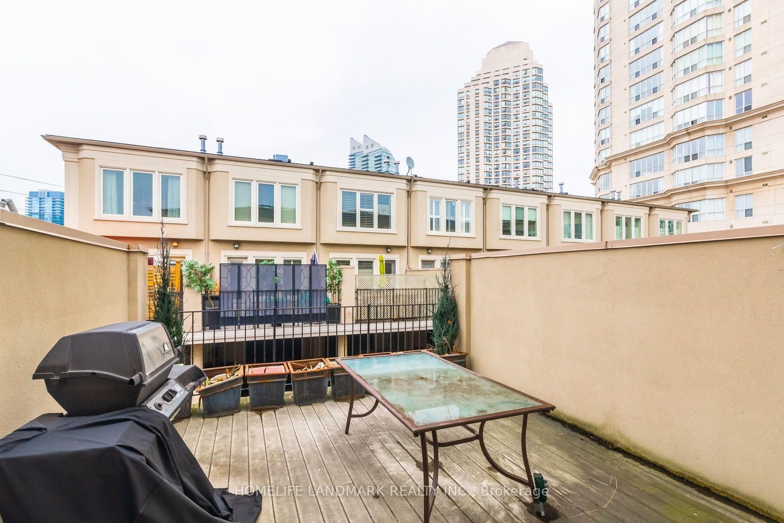 2283 Lake Shore Boulevard W • #B • Toronto, ON photo 13