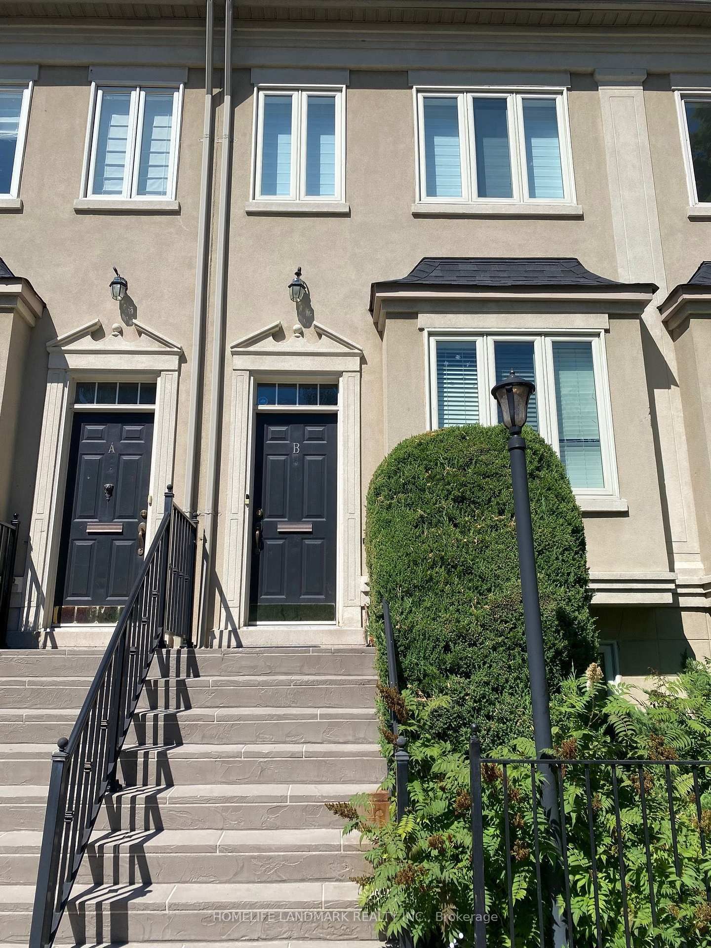 2283 Lake Shore Boulevard W • #B • Toronto, ON photo 2
