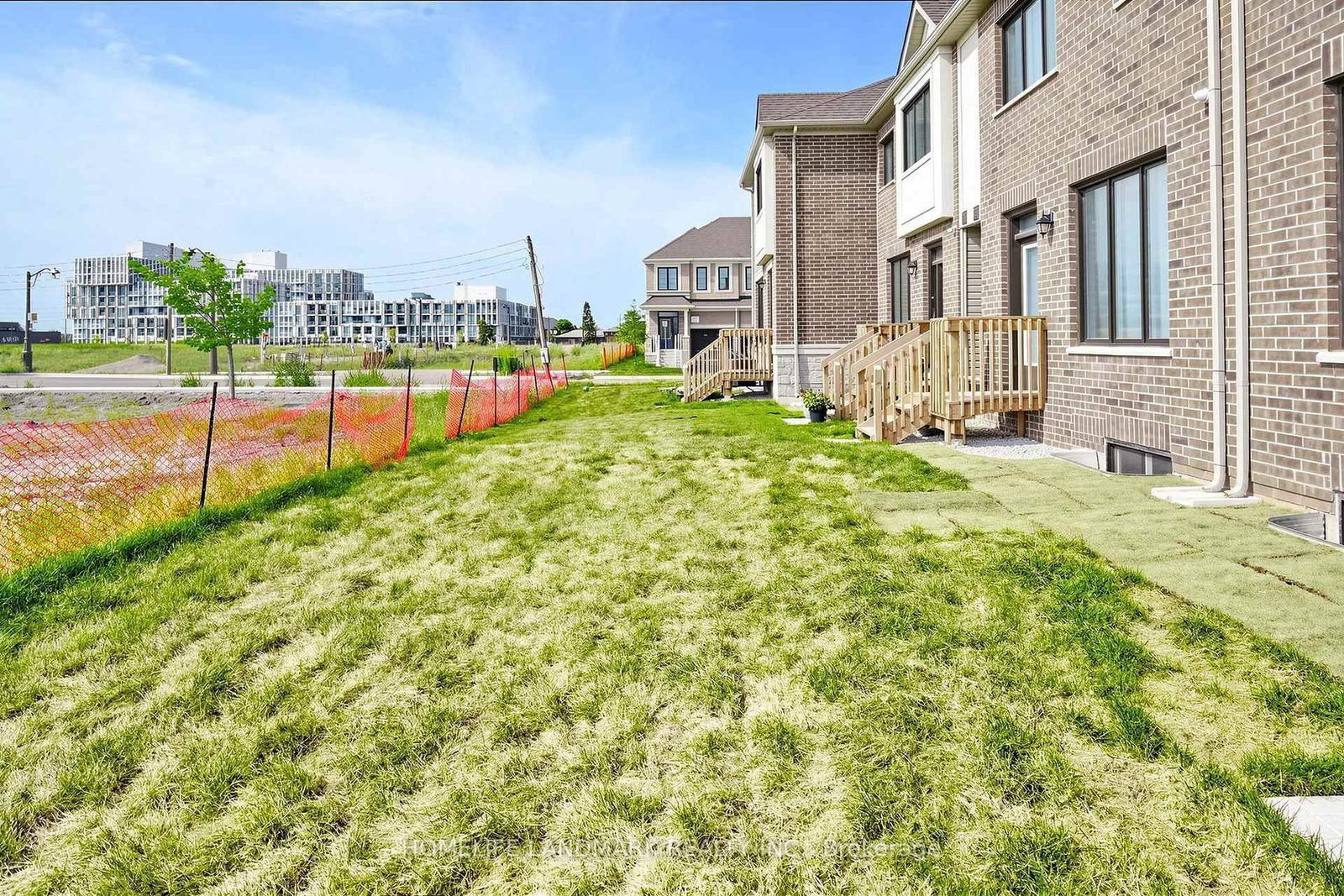 1138 Tanbark Ave, Oakville, view 29