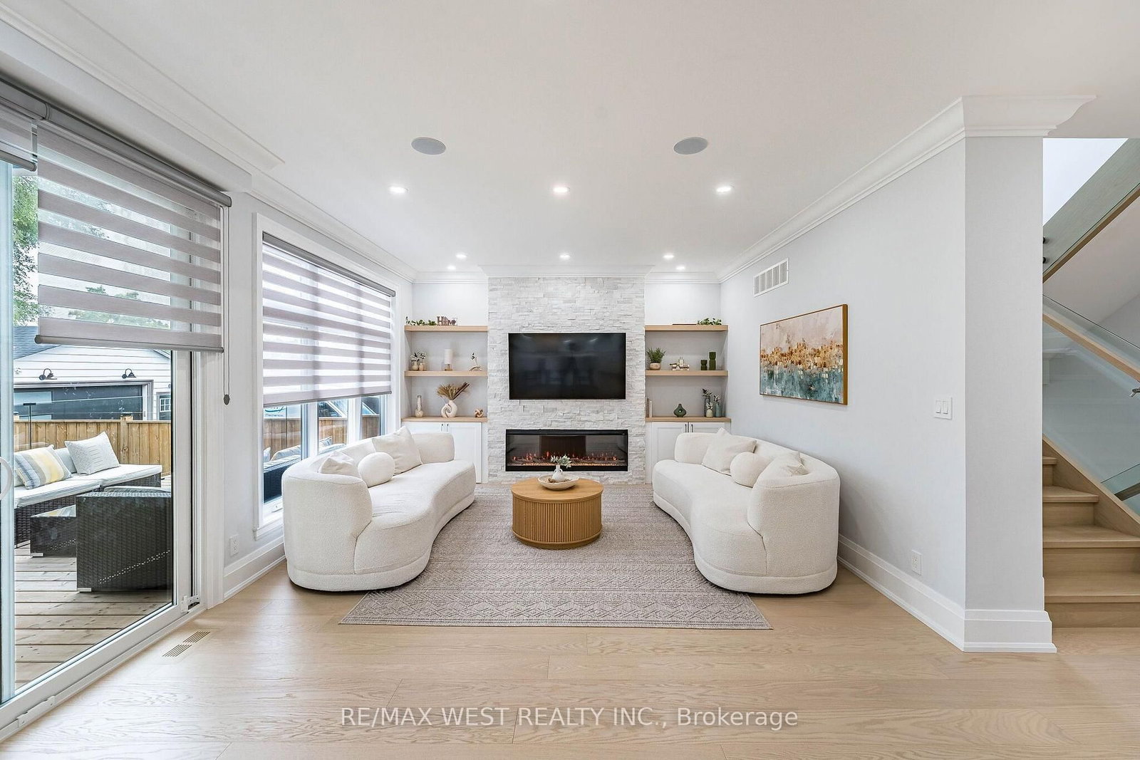 46 Golfdown Drive • Toronto, ON photo 8