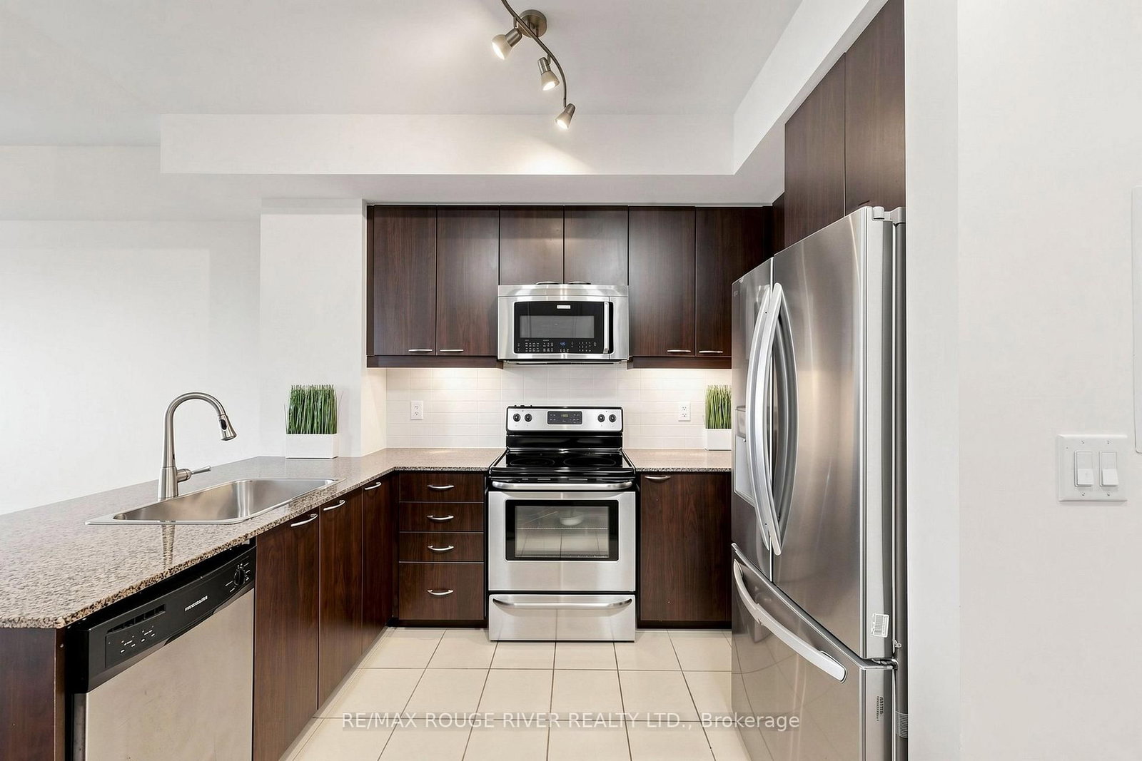 2903-385 Prince Of Wales Dr, Mississauga, view 18