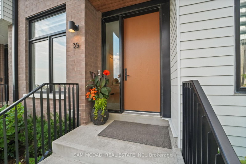 35 - 50 Coveside Drive