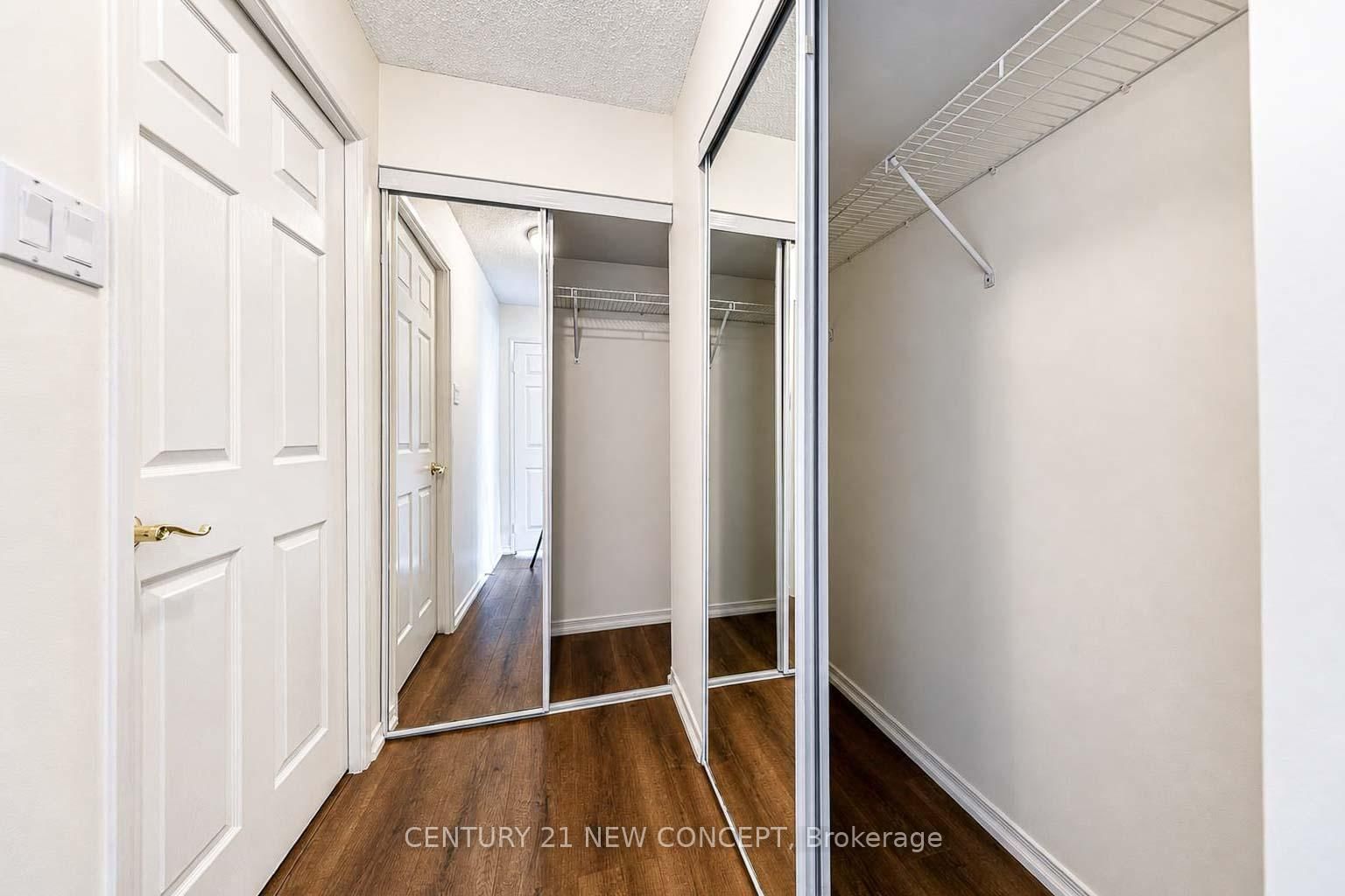 604-250 Webb Dr, Mississauga, view 20