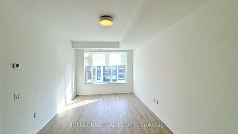 1007 - 2485 Eglinton Avenue W