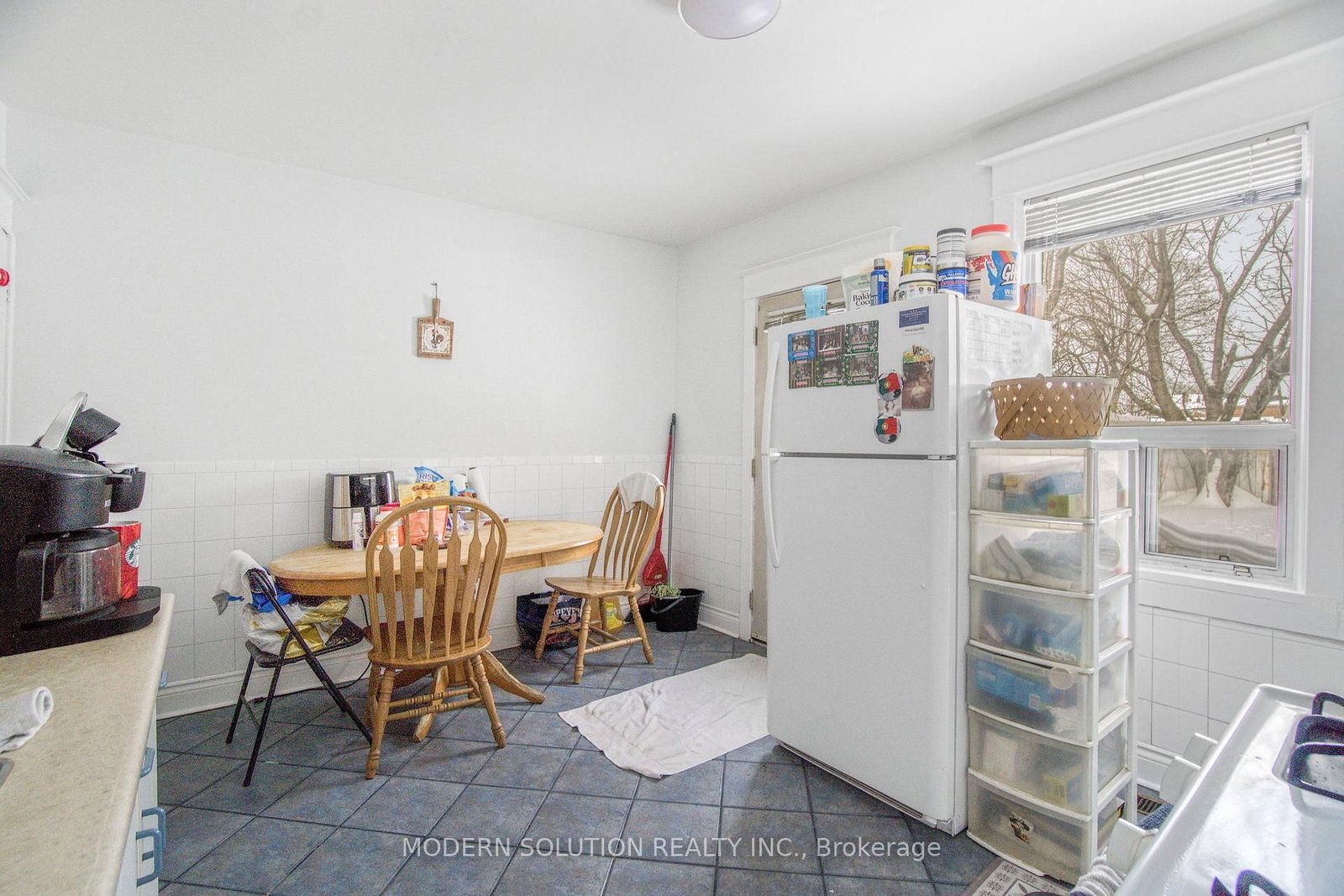 2 Rockwell Avenue • Toronto, ON photo 12