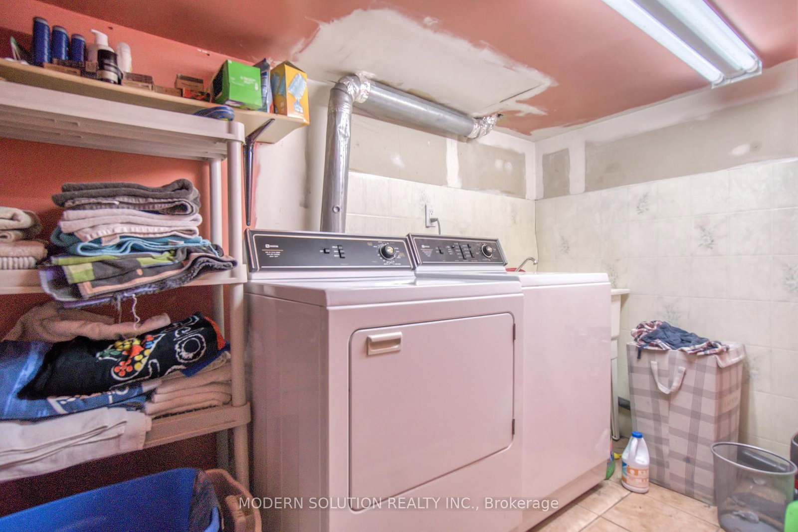 2 Rockwell Avenue • Toronto, ON photo 19