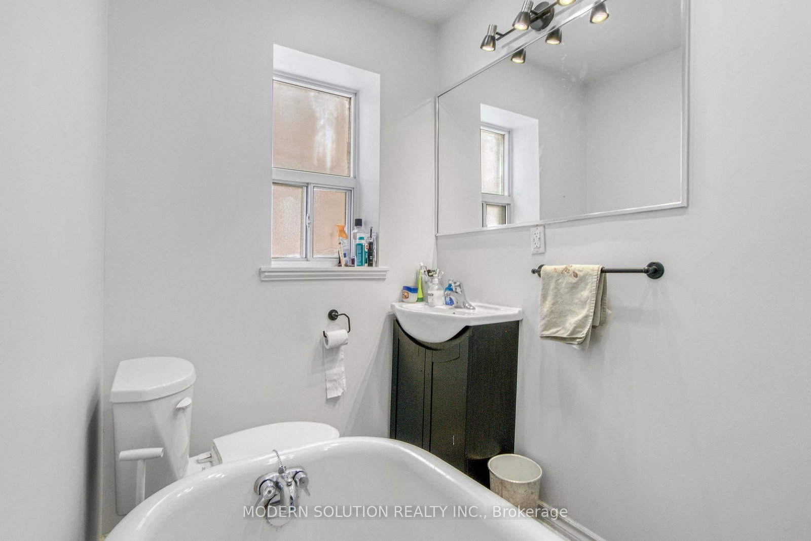 2 Rockwell Avenue • Toronto, ON photo 27