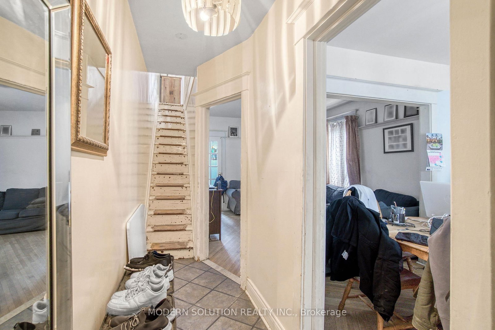 2 Rockwell Avenue • Toronto, ON photo 5