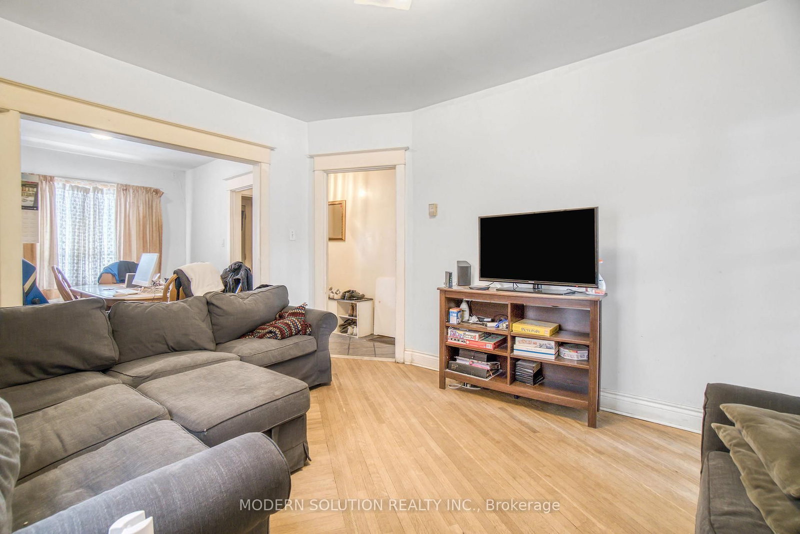 2 Rockwell Avenue • Toronto, ON photo 8