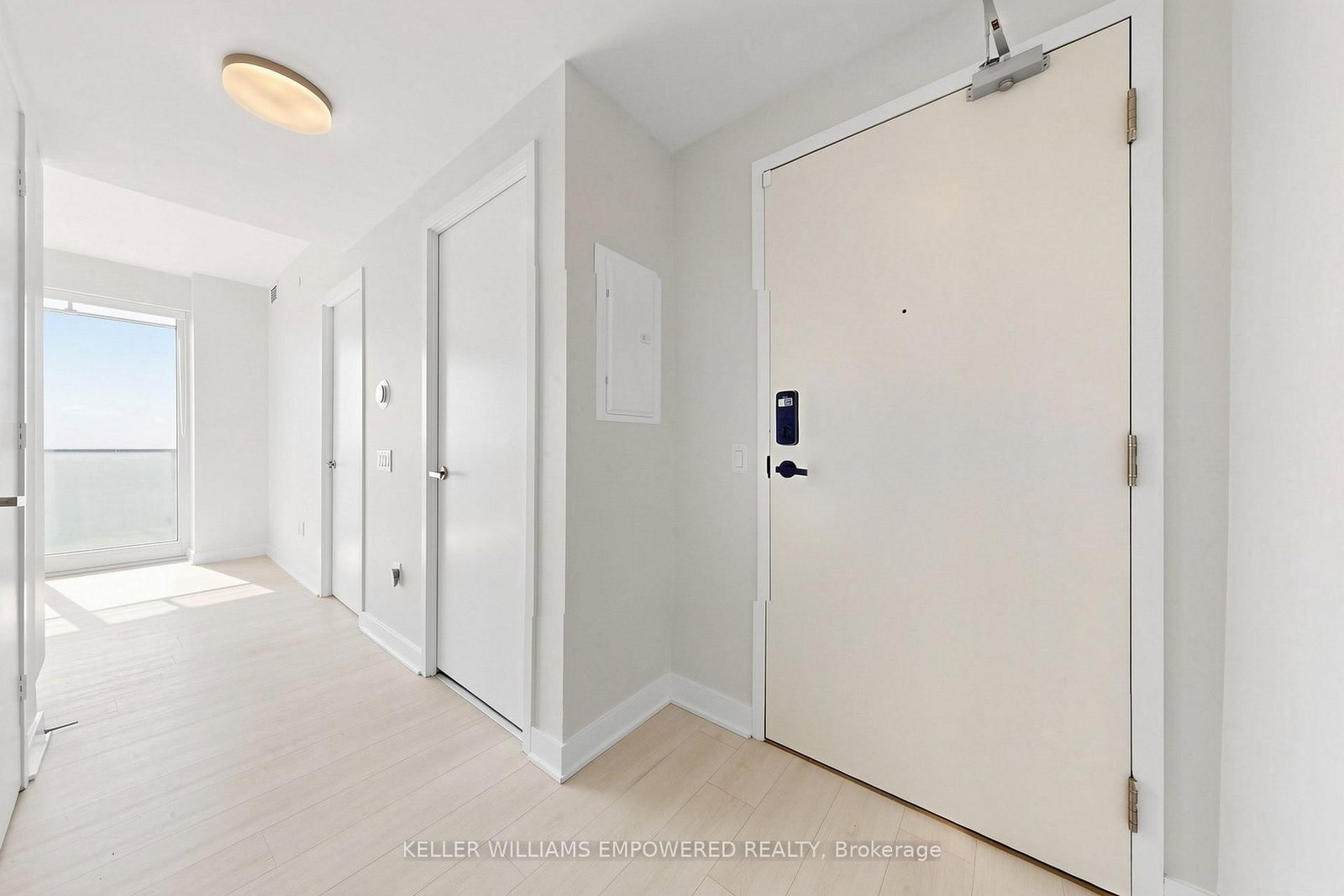3403-3900 Confederation Pkwy, Mississauga, view 8