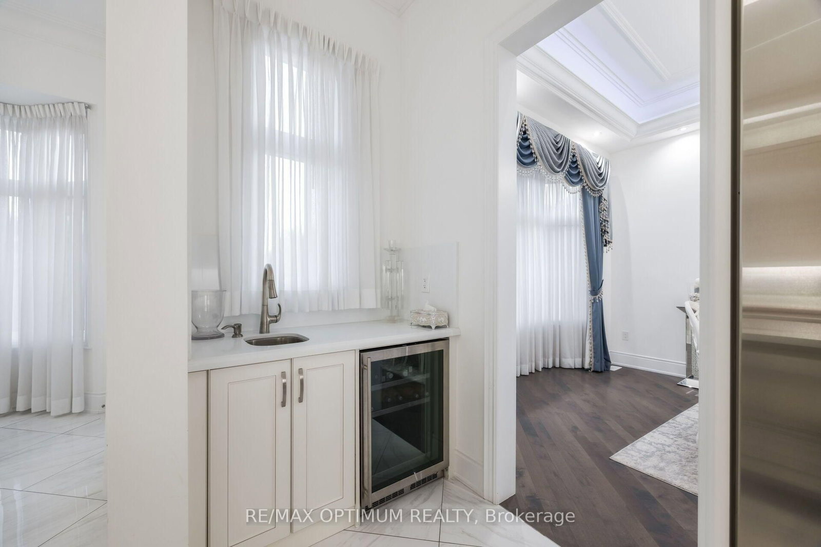 37 Elbern Markell Drive • Brampton, ON photo 16