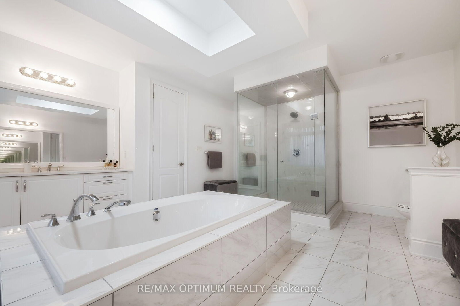 37 Elbern Markell Drive • Brampton, ON photo 24