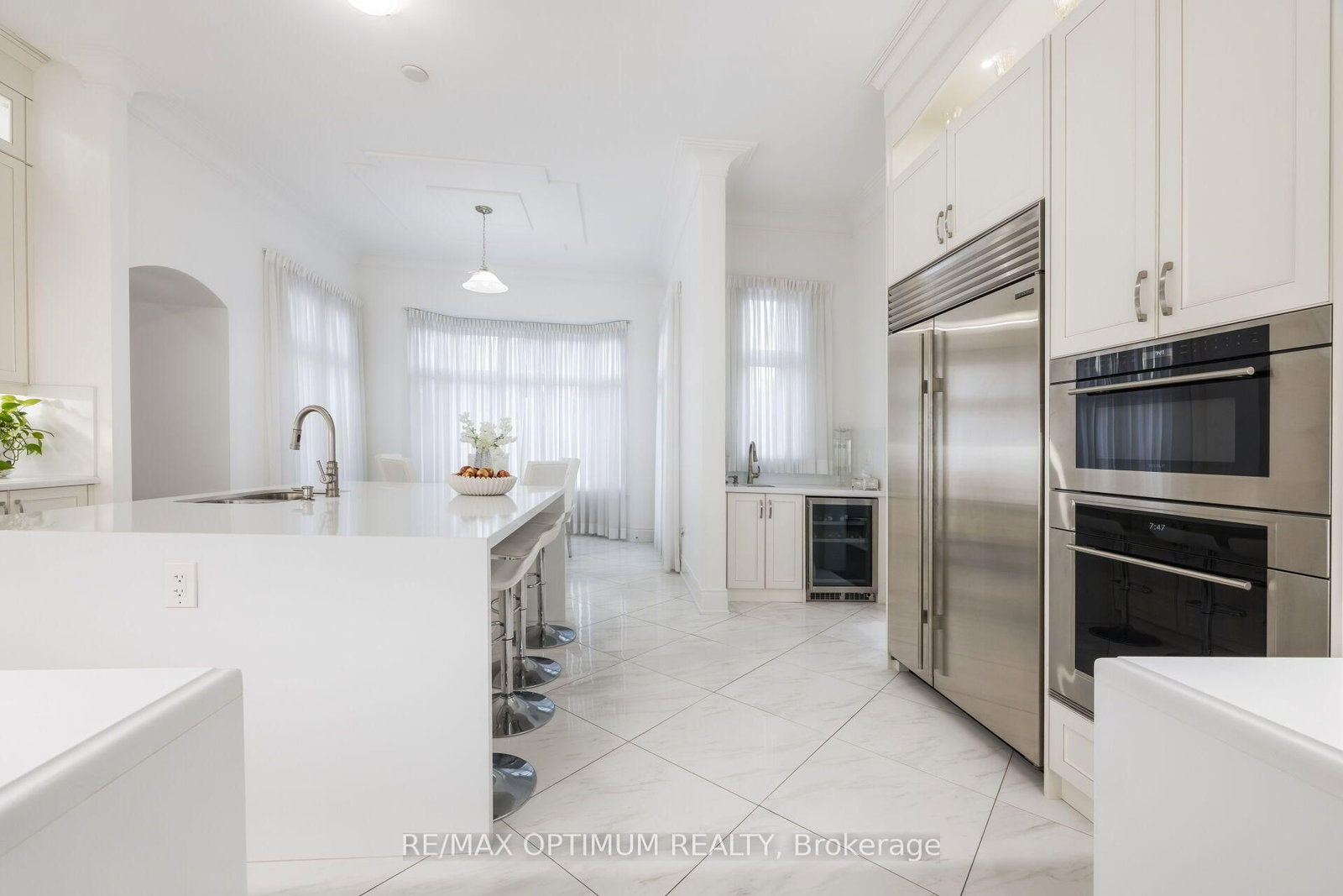 37 Elbern Markell Drive • Brampton, ON photo 9