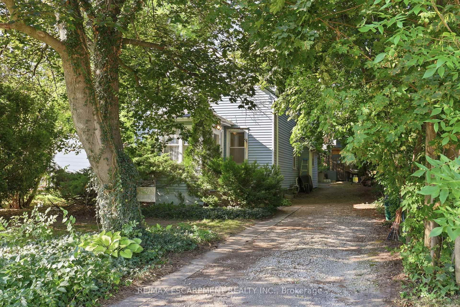 152 Commercial Street • Milton, ON photo 1