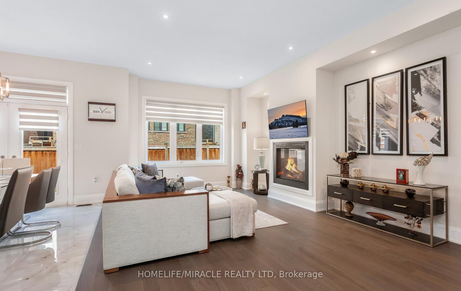 79 Mevira Gardens • Oakville, ON photo 9