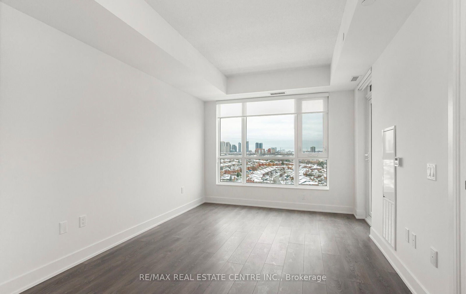 204 Burnhamthorpe Road E • #1307 • Mississauga, ON photo 12
