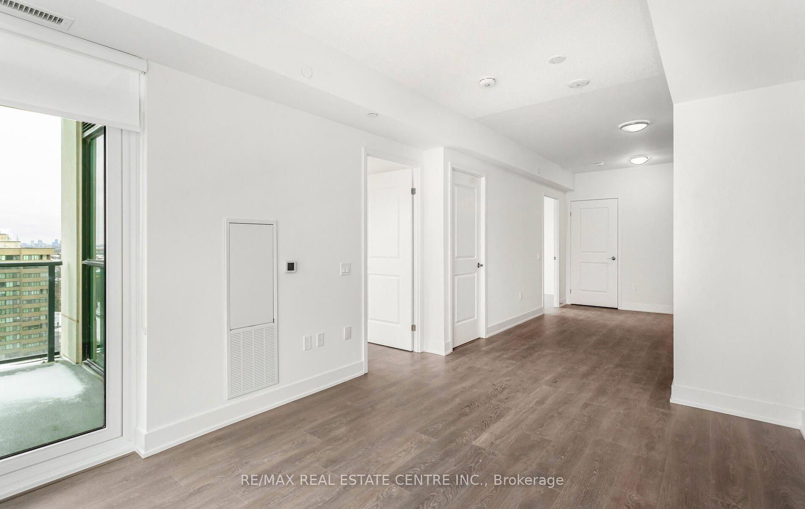 204 Burnhamthorpe Road E • #1307 • Mississauga, ON photo 16
