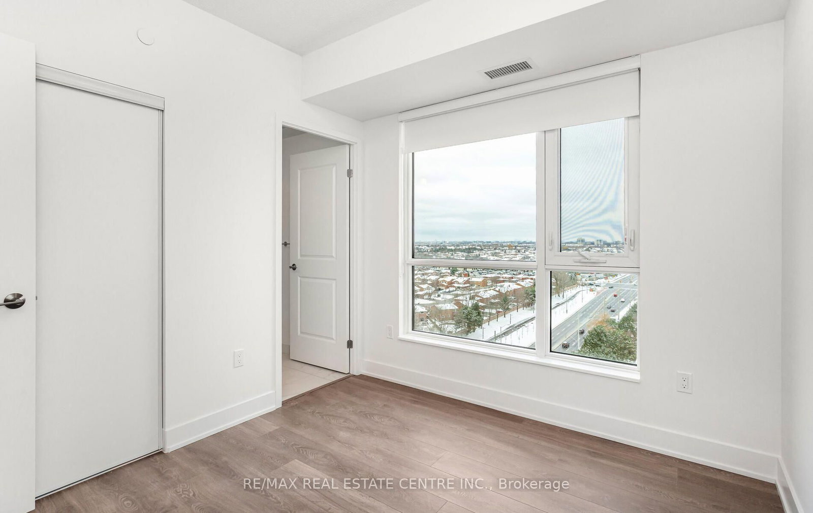 204 Burnhamthorpe Road E • #1307 • Mississauga, ON photo 24