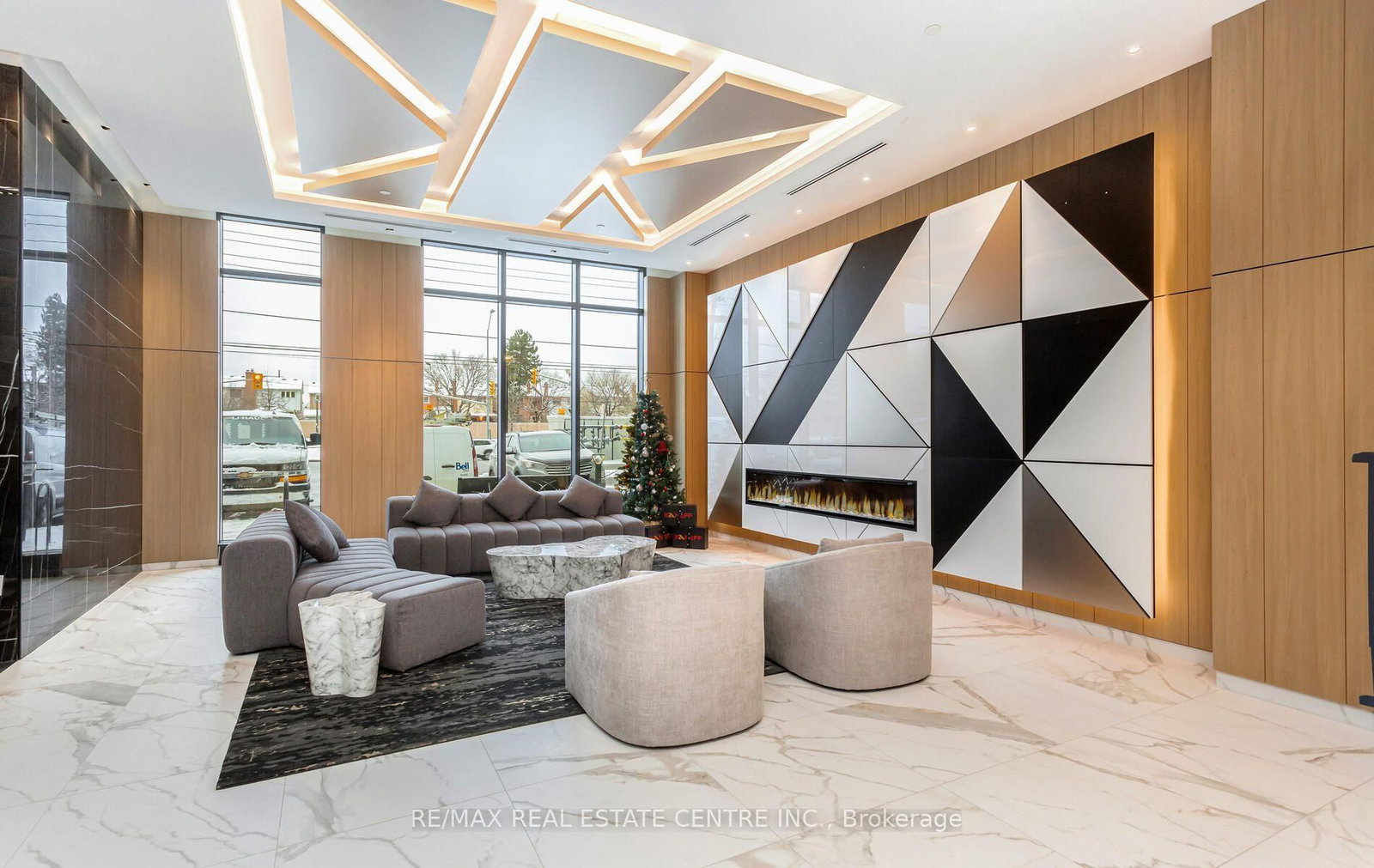 204 Burnhamthorpe Road E • #1307 • Mississauga, ON photo 5