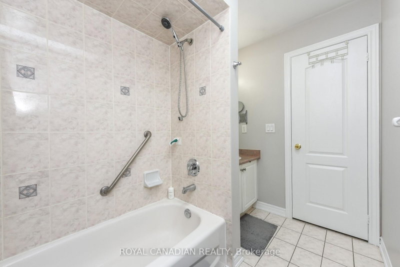 29 Dewside Brampton,ON L6R 3B7 — Photo 22