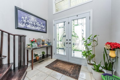 29 Dewside Drive • Brampton, ON photo 4