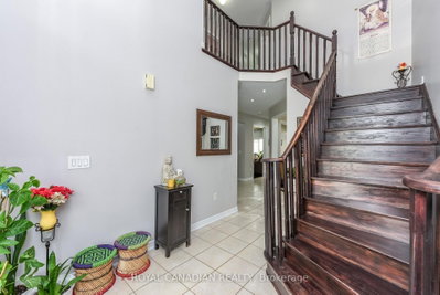 29 Dewside Drive • Brampton, ON photo 5